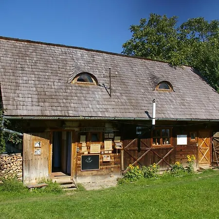 Babou Maramures Hostel