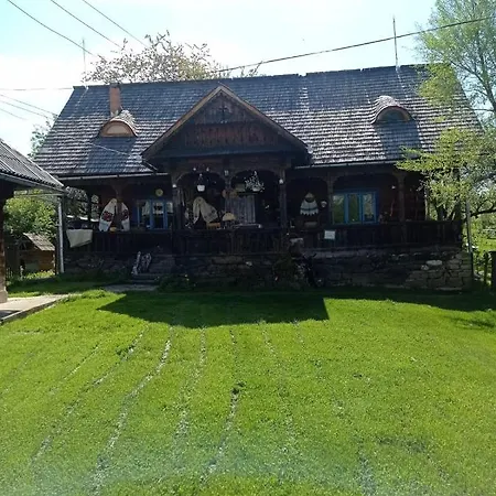 Babou Maramures Hostel